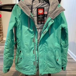 XS green/grey 686 snowboard jacket